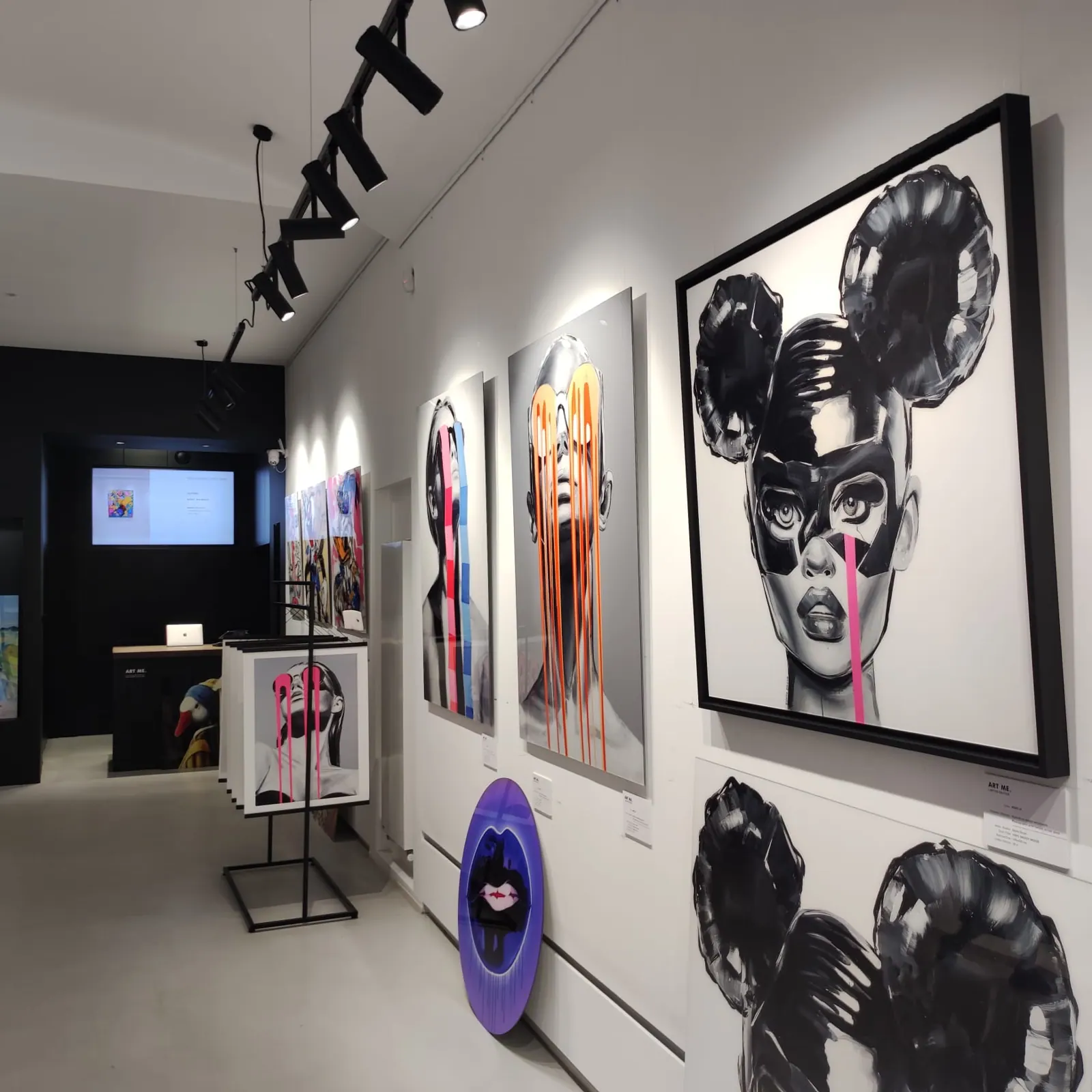 Art me gallery